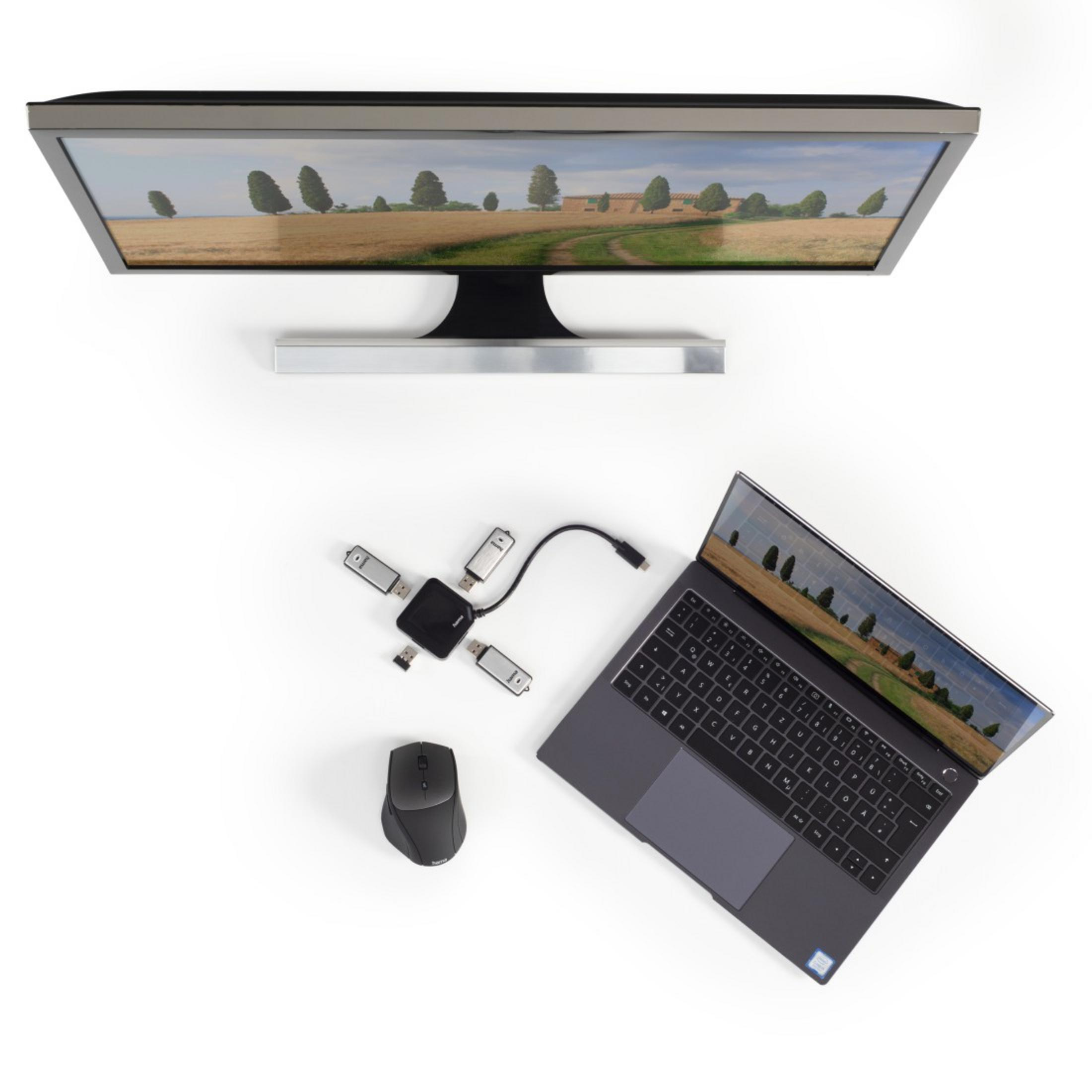 Laptop, monitor, hub USB z pendrive'ami i myszką na białym tle.