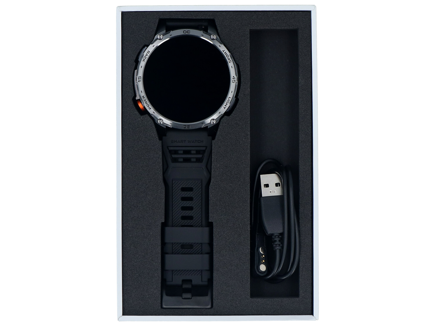 Czarny smartwatch z kablem ładującym w białym pudełku.