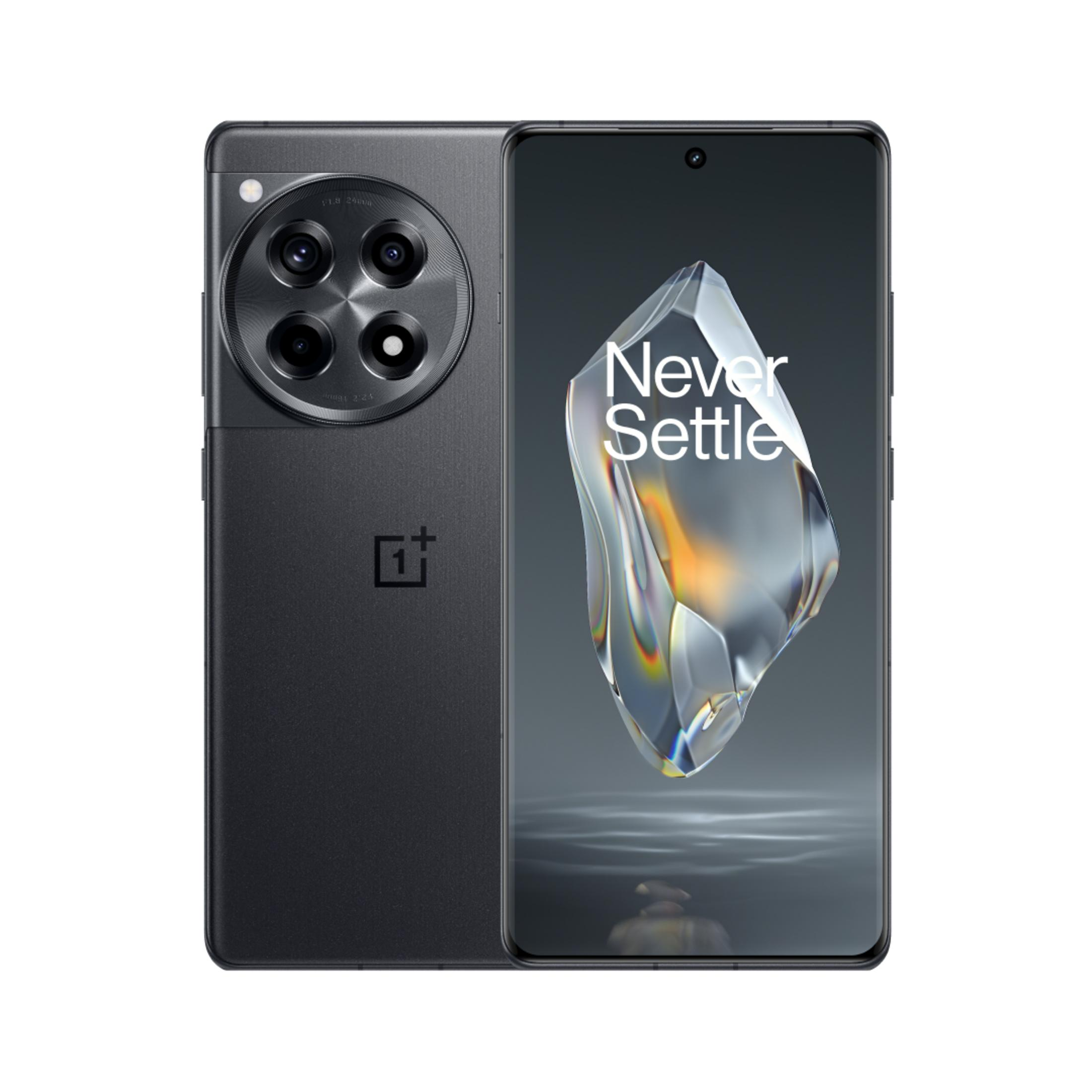 Uno smartphone scuro con quattro fotocamere e il logo 'Never Settle'.