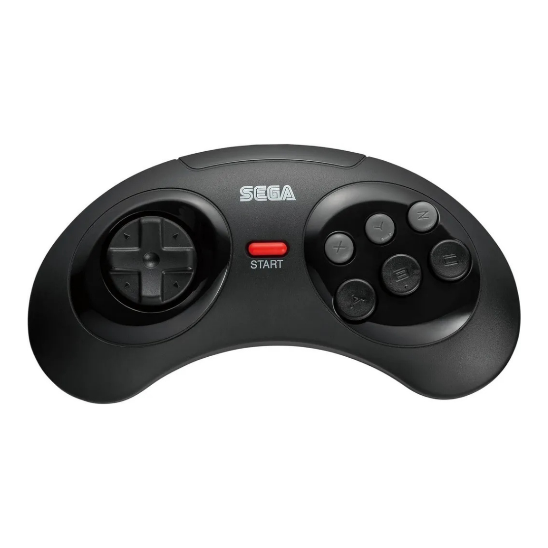 Ein schwarzer Sega Game Controller mit Steuerkreuz, Start-Taste und runden Knöpfen.