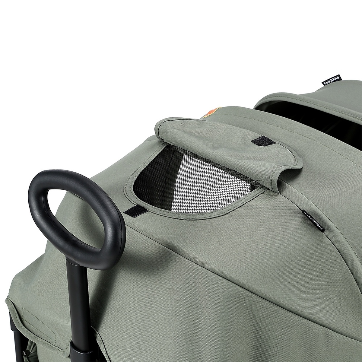Grauer Kinderwagen mit schwarzem Griff und Netzfenster im Verdeck.