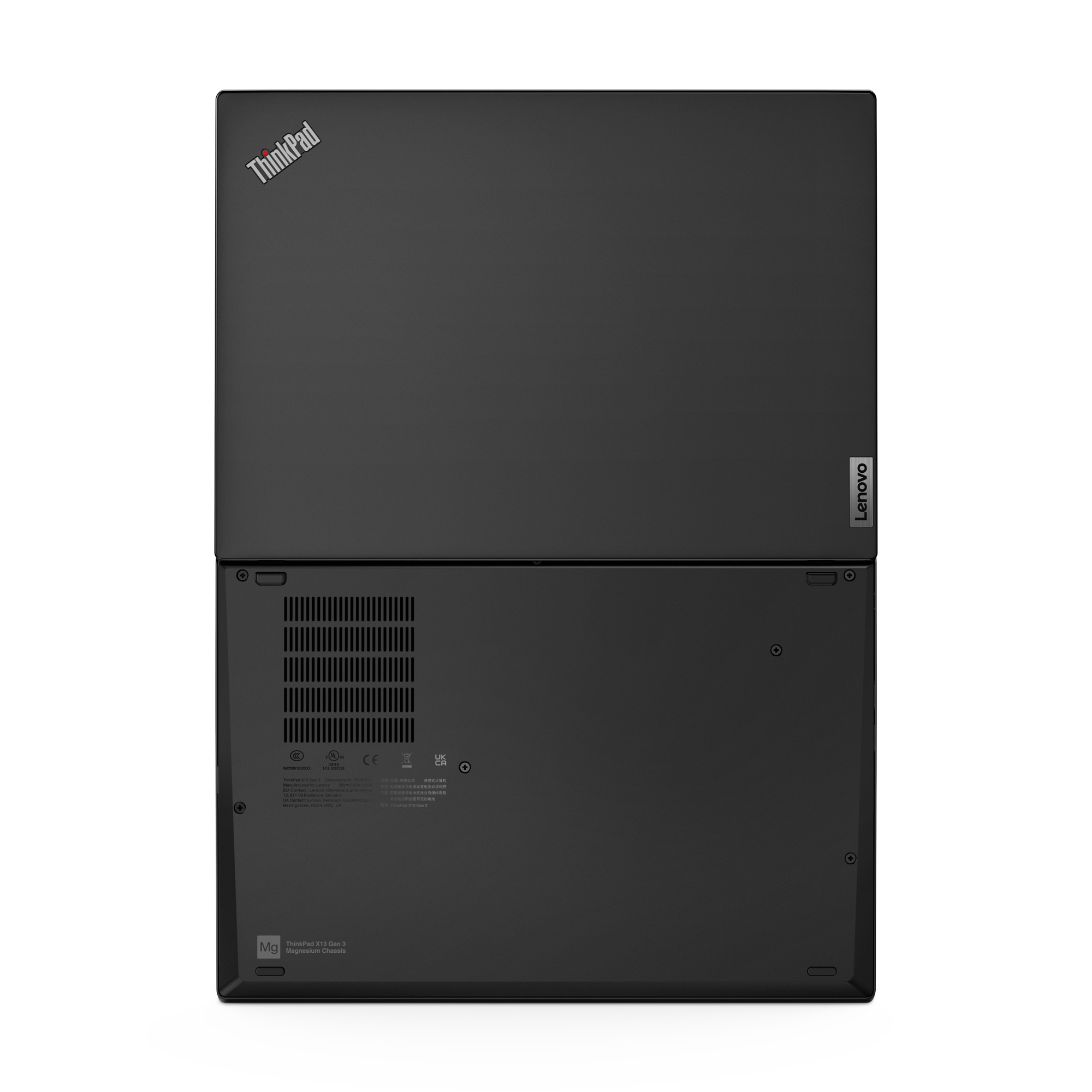 Schwarzer Lenovo ThinkPad Laptop von unten, mit Lüftungsschlitzen und Siegeln.