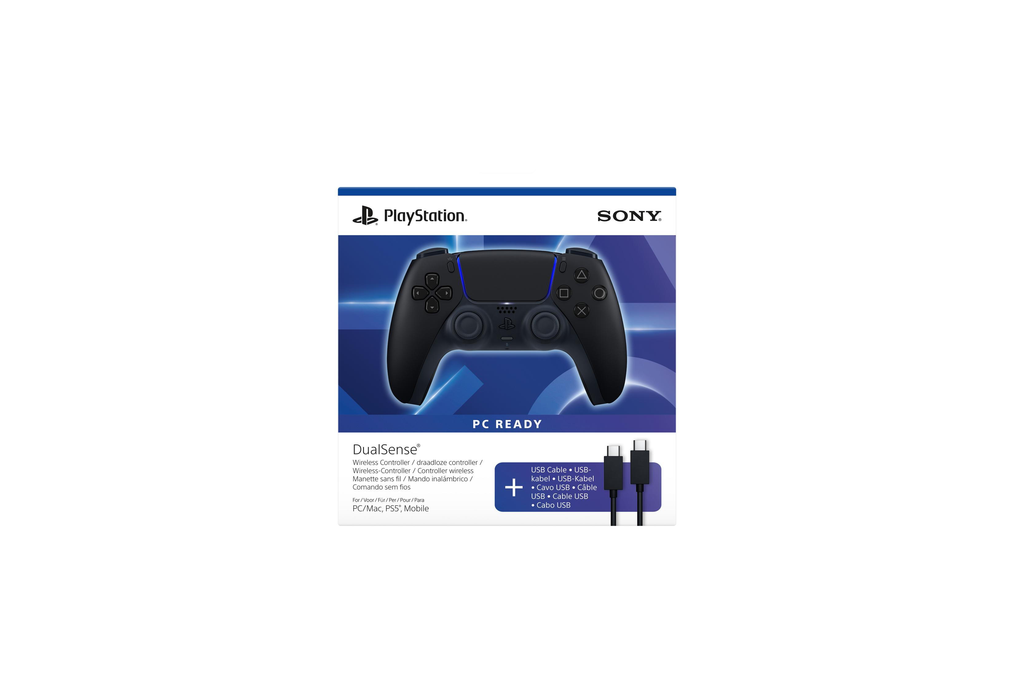 Controller nero PlayStation DualSense con cavi USB su sfondo blu.