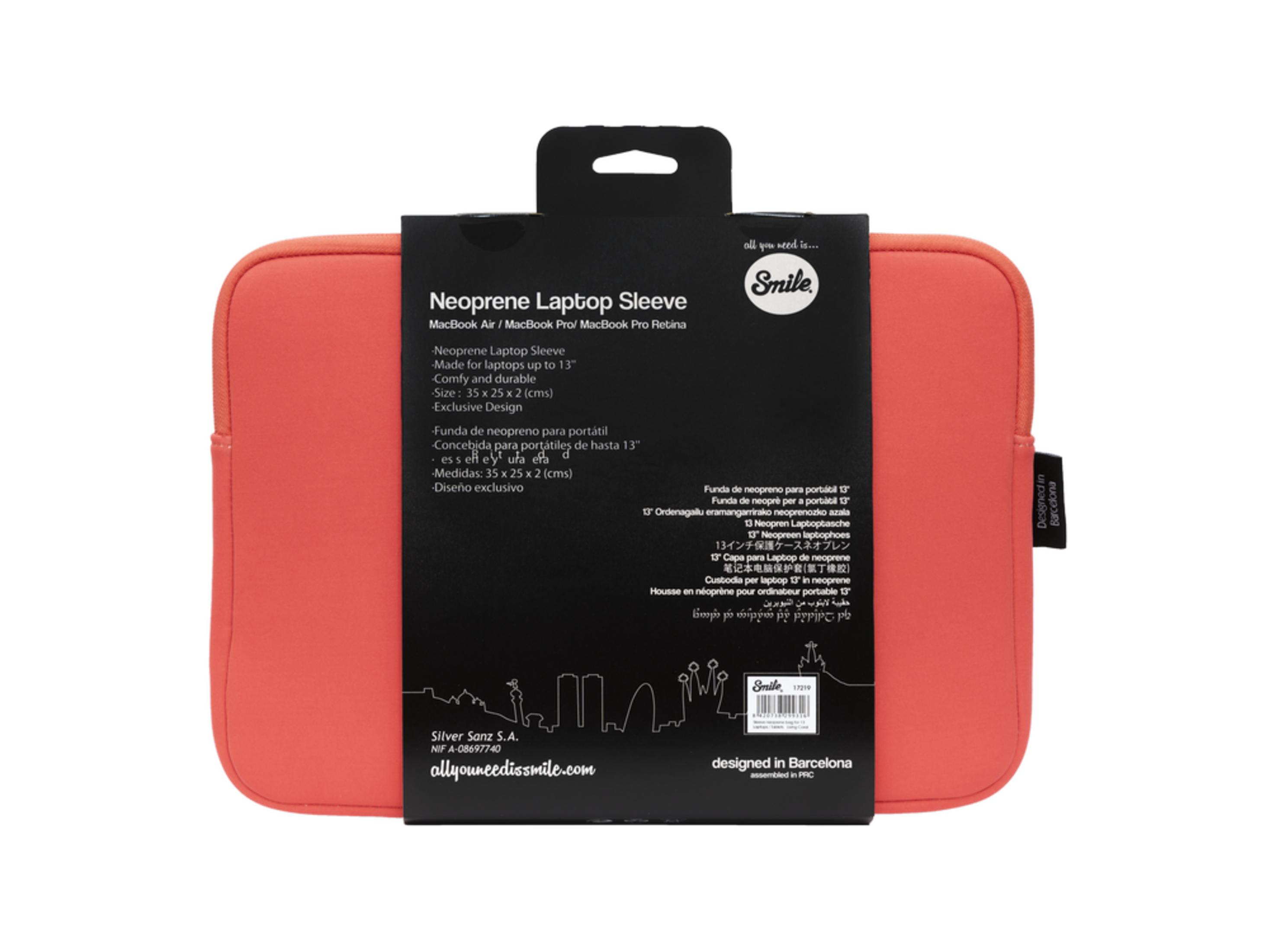 Custodia arancione in neoprene per laptop con info prodotto e logo. Design di Barcellona.