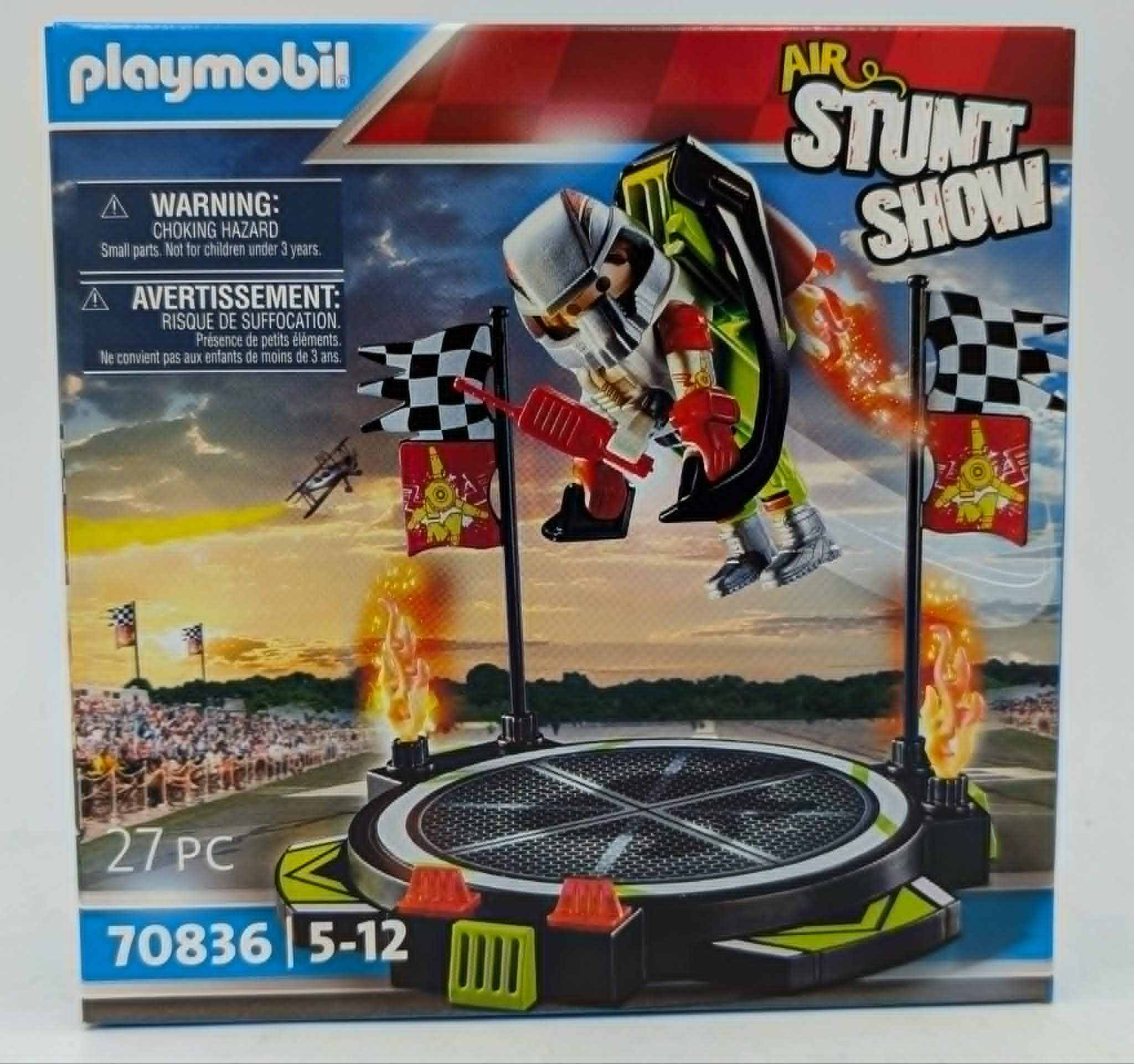 Playmobil Stunt Show Spielzeugbox mit Stuntman, Flaggen und Flammen.