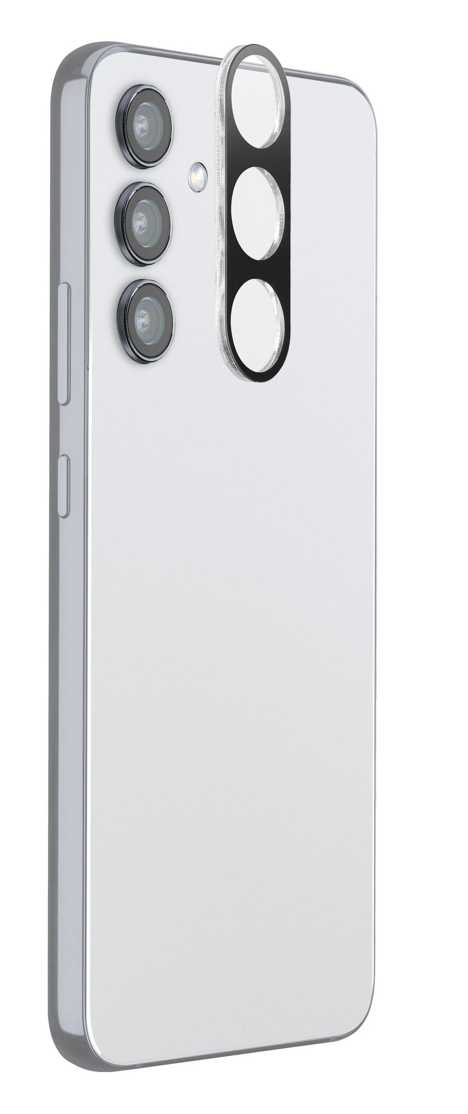 Parte trasera de teléfono blanca con tres cámaras y un flash.