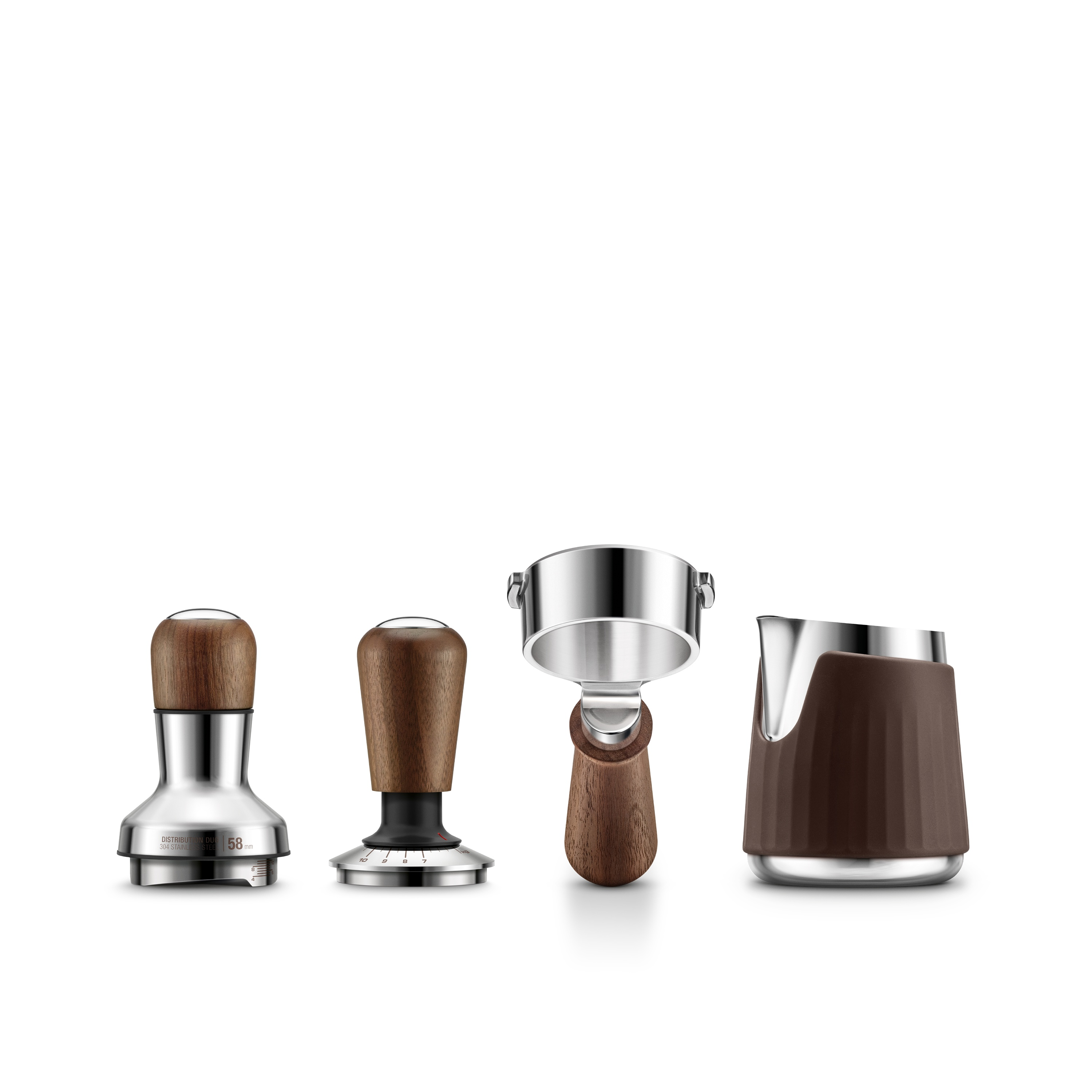 Espressomaschinen-Zubehör: Tamper, Verteiler und Kanne aus Holz und Metall.