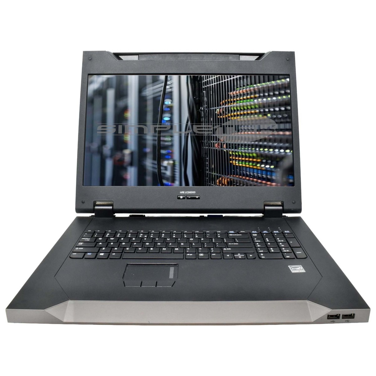 Ein schwarzer Laptop mit geöffnetem Bildschirm, der ein Serverraum-Bild zeigt.
