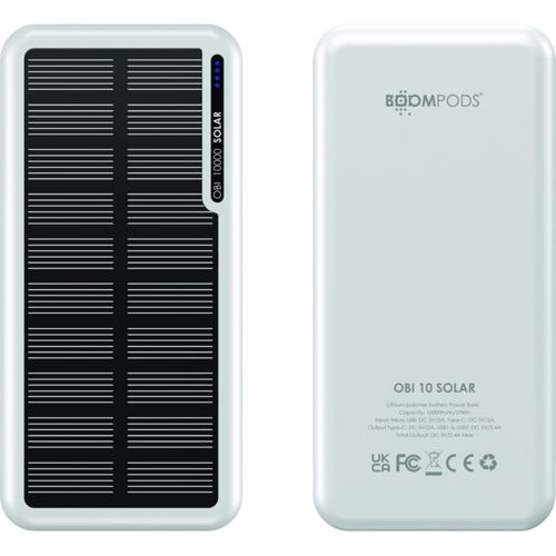 Un dispositivo bianco di power bank solare con pannello solare nero ed etichette.