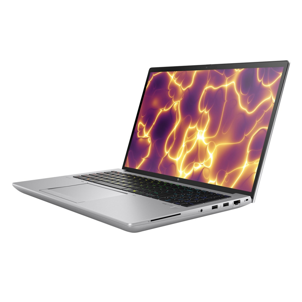 Srebrny laptop z abstrakcyjnym żółto-fioletowym wzorem na ekranie, białe tło.