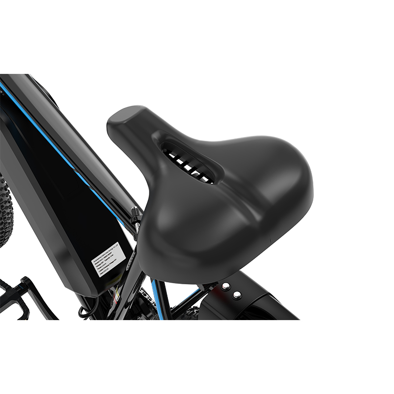 Schwarzer Fahrradsattel auf einem schwarzen E-Bike-Rahmen mit blauen Akzenten.