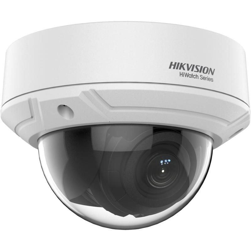 Una cámara de seguridad blanca Hikvision tipo domo en vista cercana.