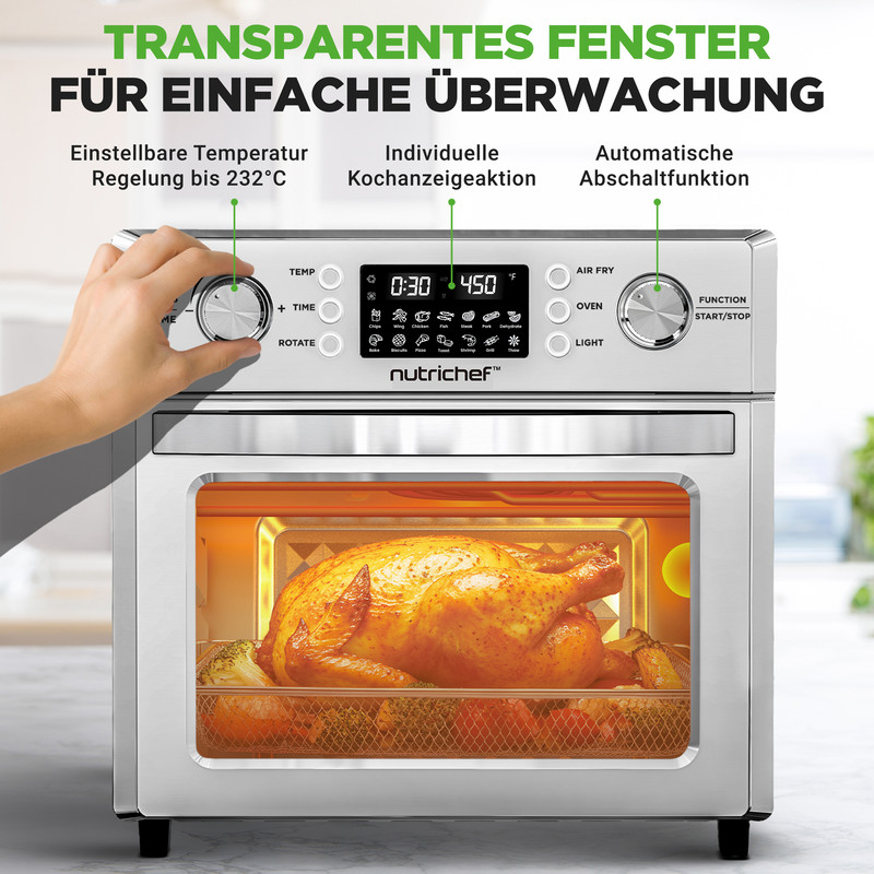 Un pollo arrosto cuoce in un forno Nutrichef argentato con interno visibile.
