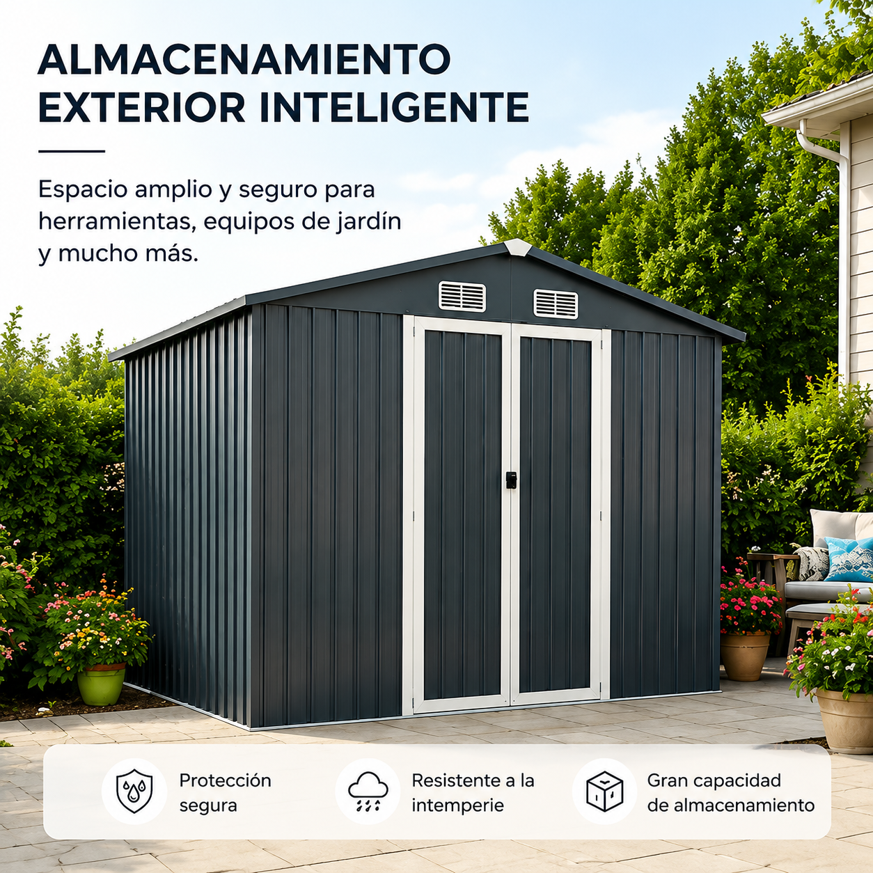 Un cobertizo oscuro con puertas blancas está al aire libre junto a árboles y flores.
