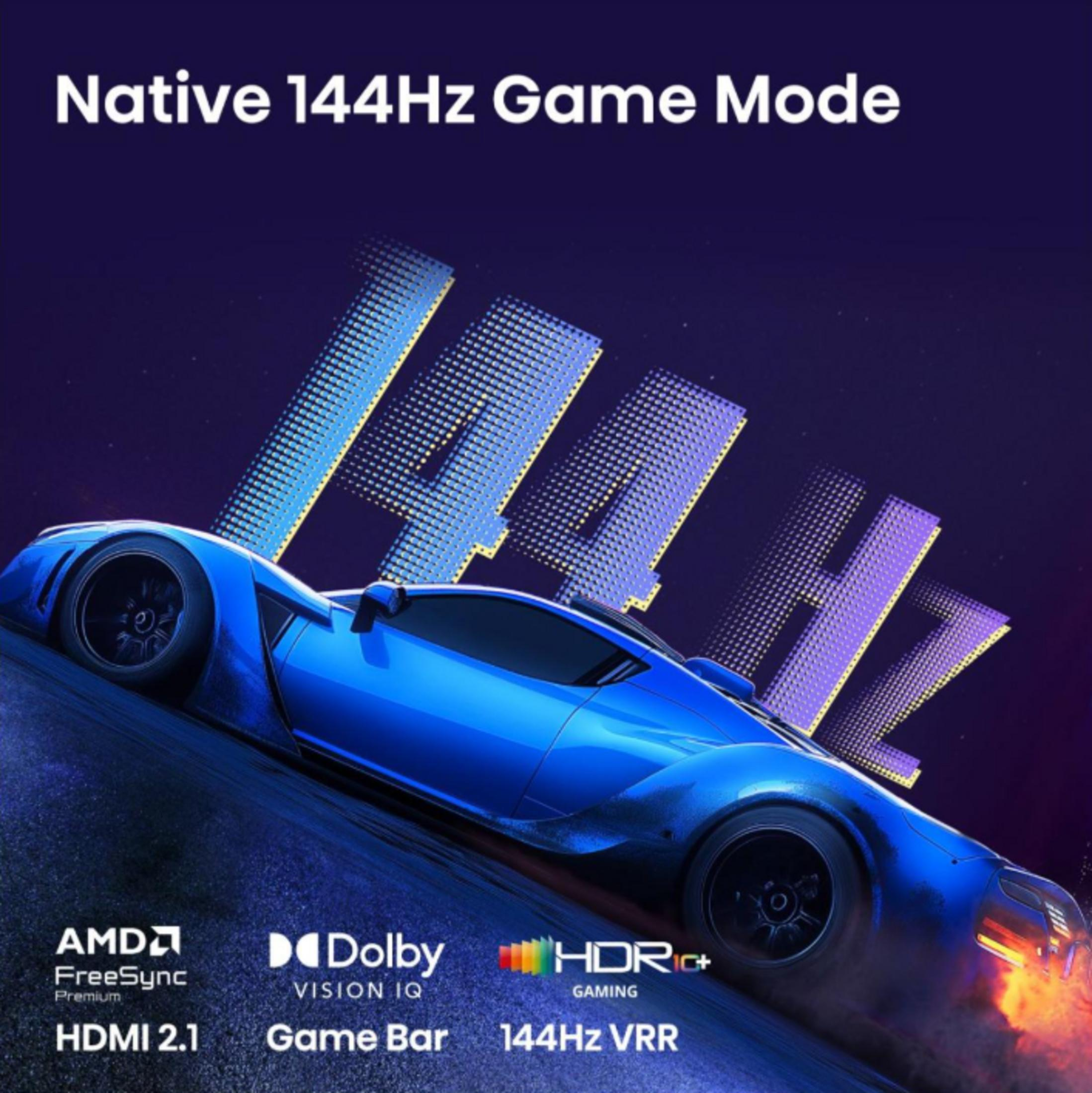 Blauer Sportwagen mit 144Hz Game Mode Schriftzug und Logos.