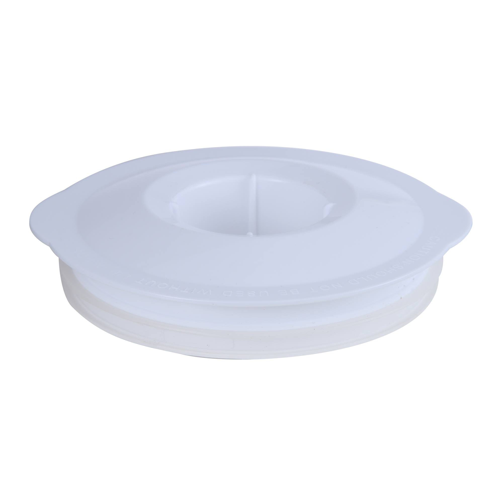 Una tapa de plástico blanca con asa circular y texto.