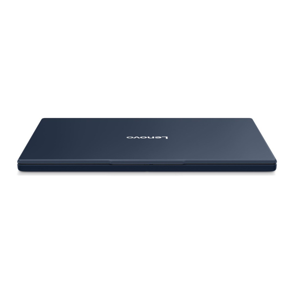 Zamknięty granatowy laptop Lenovo na białym tle.