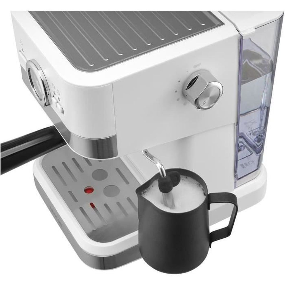 Una macchina per espresso bianca con una caraffa che monta il latte.