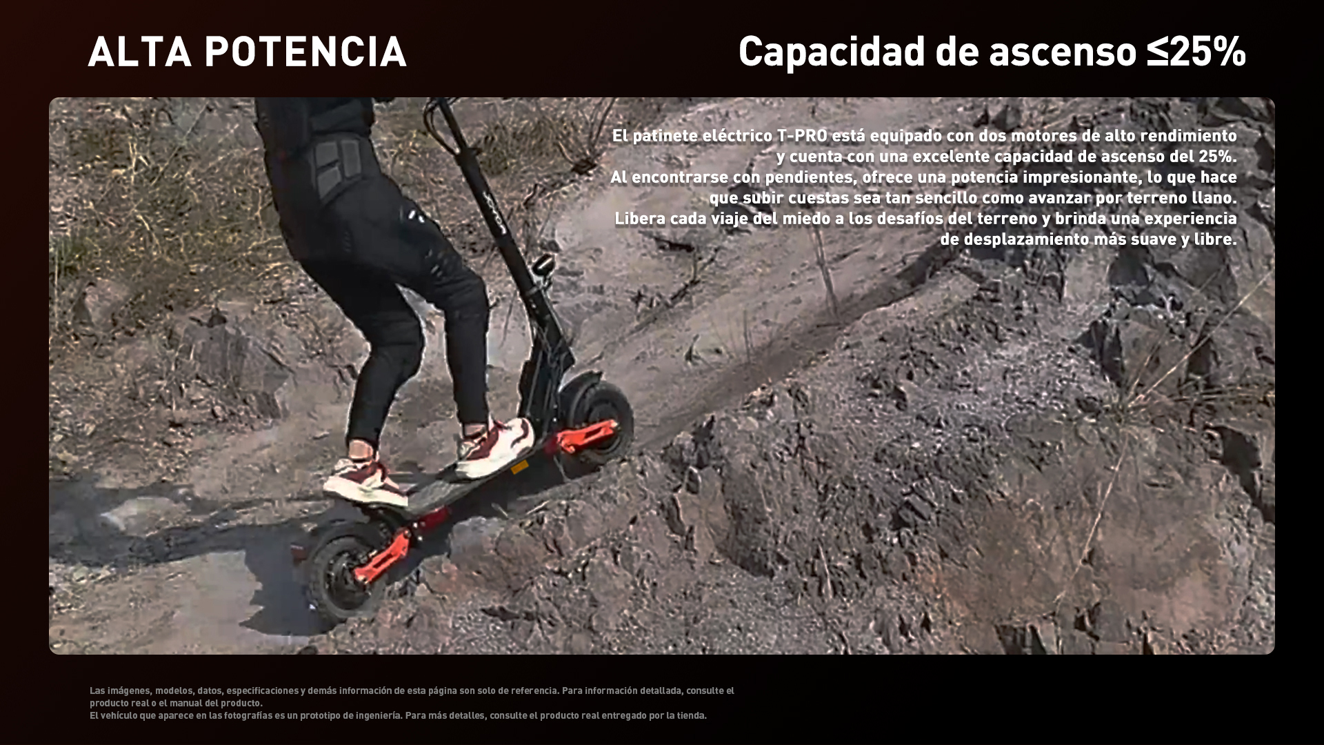 Una persona monta un patinete eléctrico cuesta arriba en terreno rocoso.