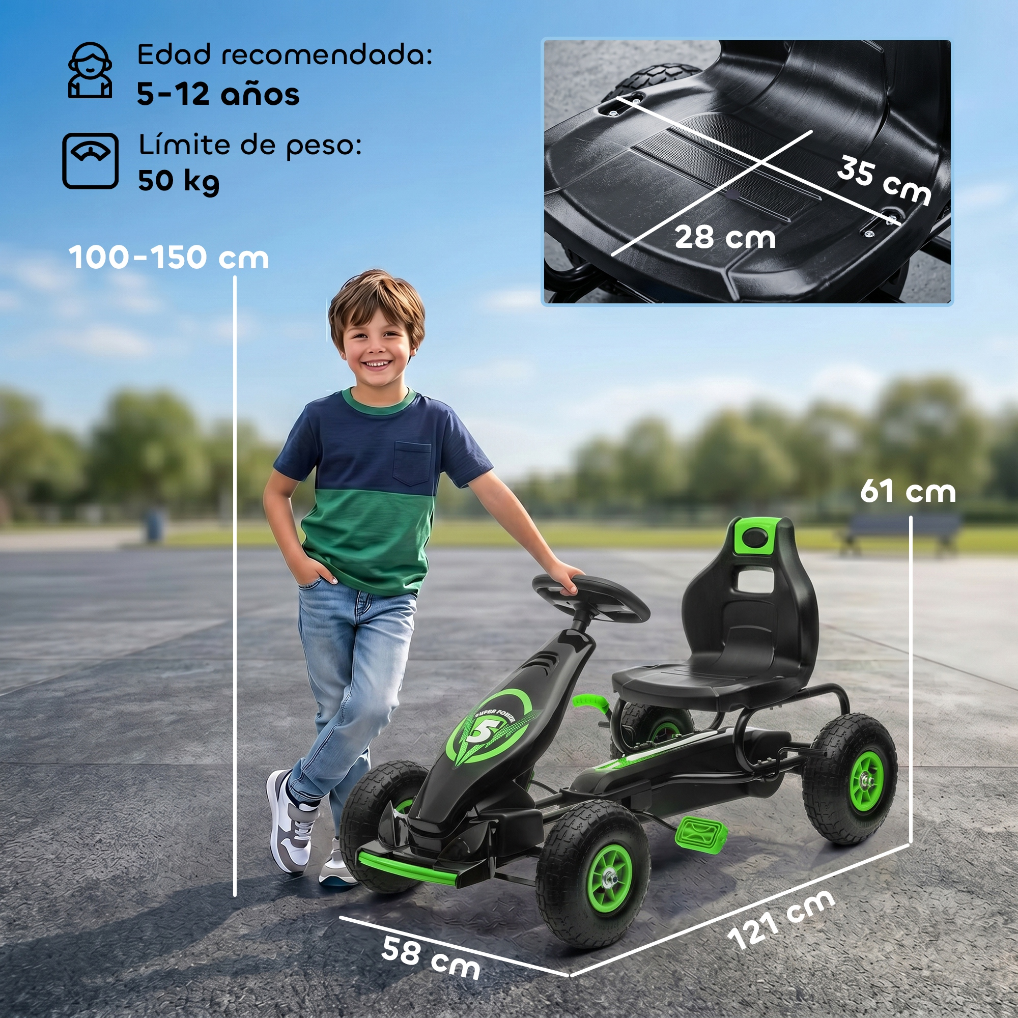 Un niño está junto a un go-kart negro con detalles verdes. Se muestran las dimensiones.