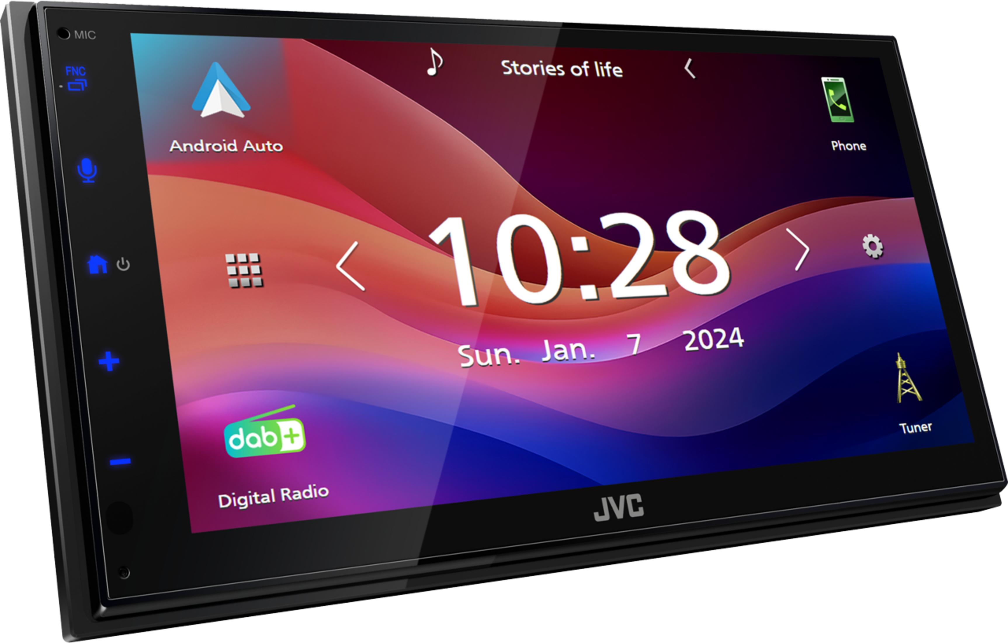 Ein JVC Autoradio zeigt Android Auto, 10:28 Uhr und DAB+ an.