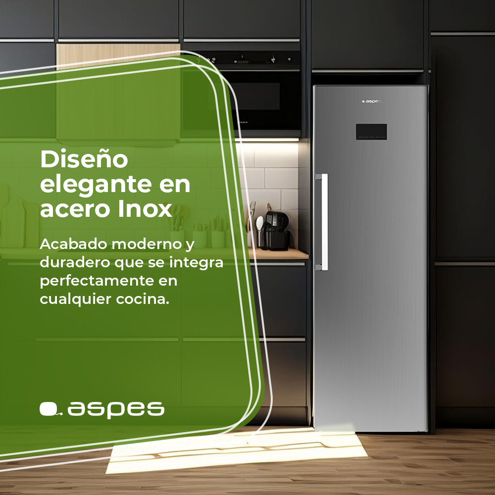 Una elegante nevera de acero inoxidable en una cocina moderna con armarios oscuros.