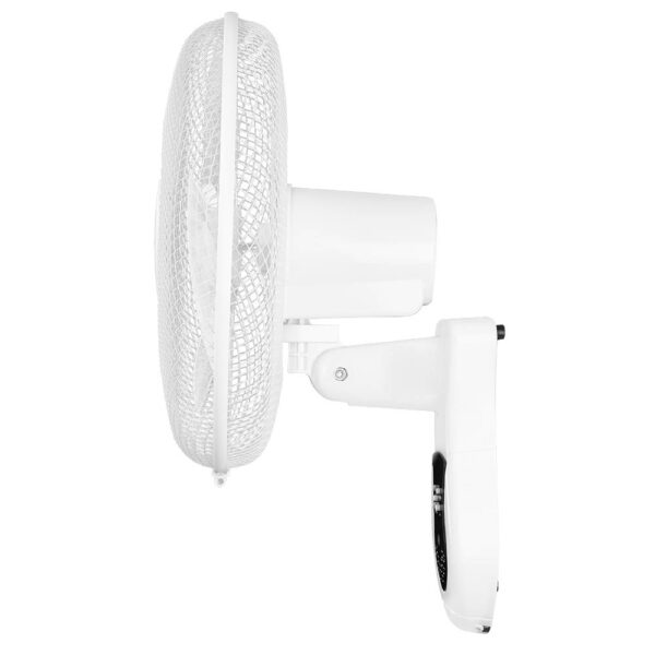 Un ventilador blanco de pared con rejilla y panel de control se muestra de lado.
