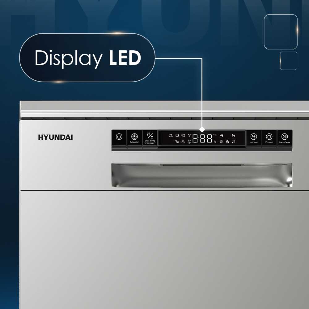 Primer plano del panel de control de un lavavajillas plateado con pantalla LED.