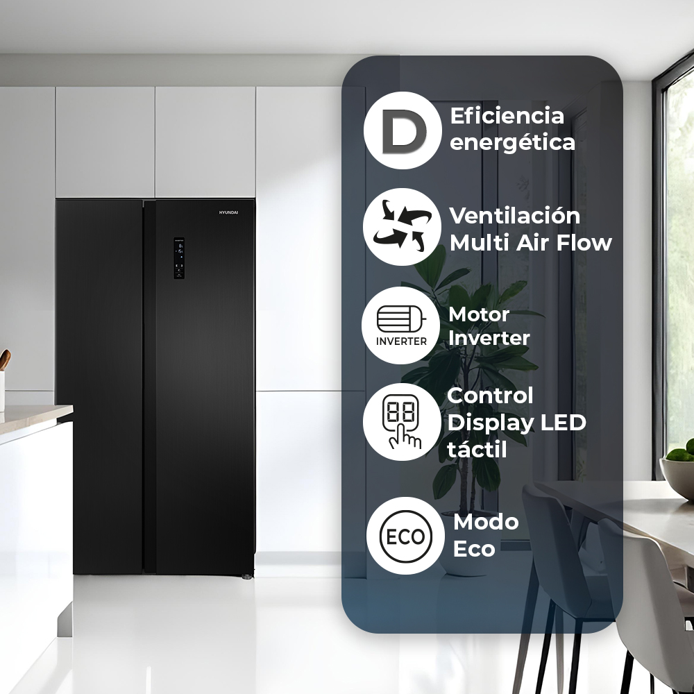 Refrigerador negro con pantalla táctil e iconos de eficiencia energética.
