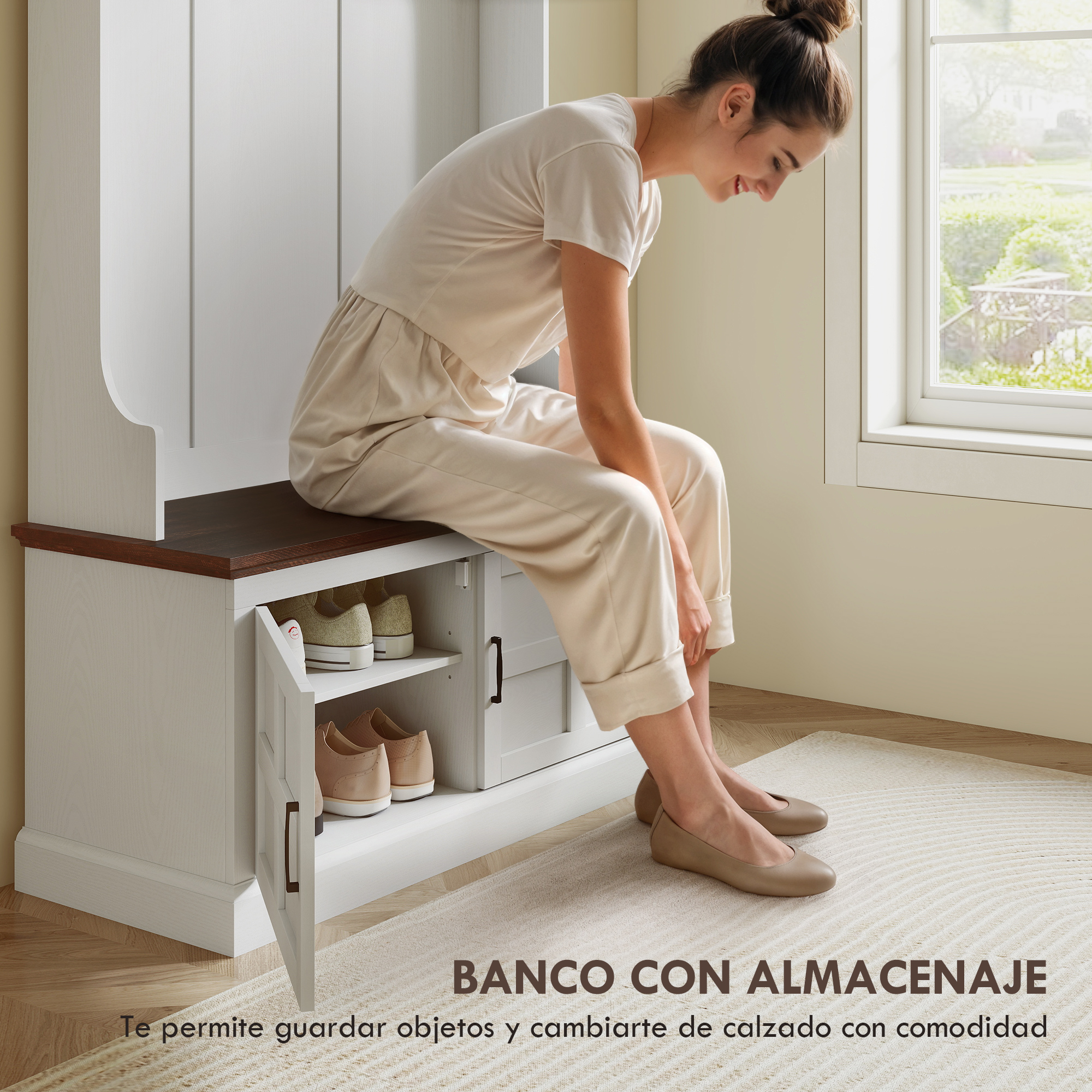 Una mujer se sienta en un banco con zapatero, mirando hacia abajo.
