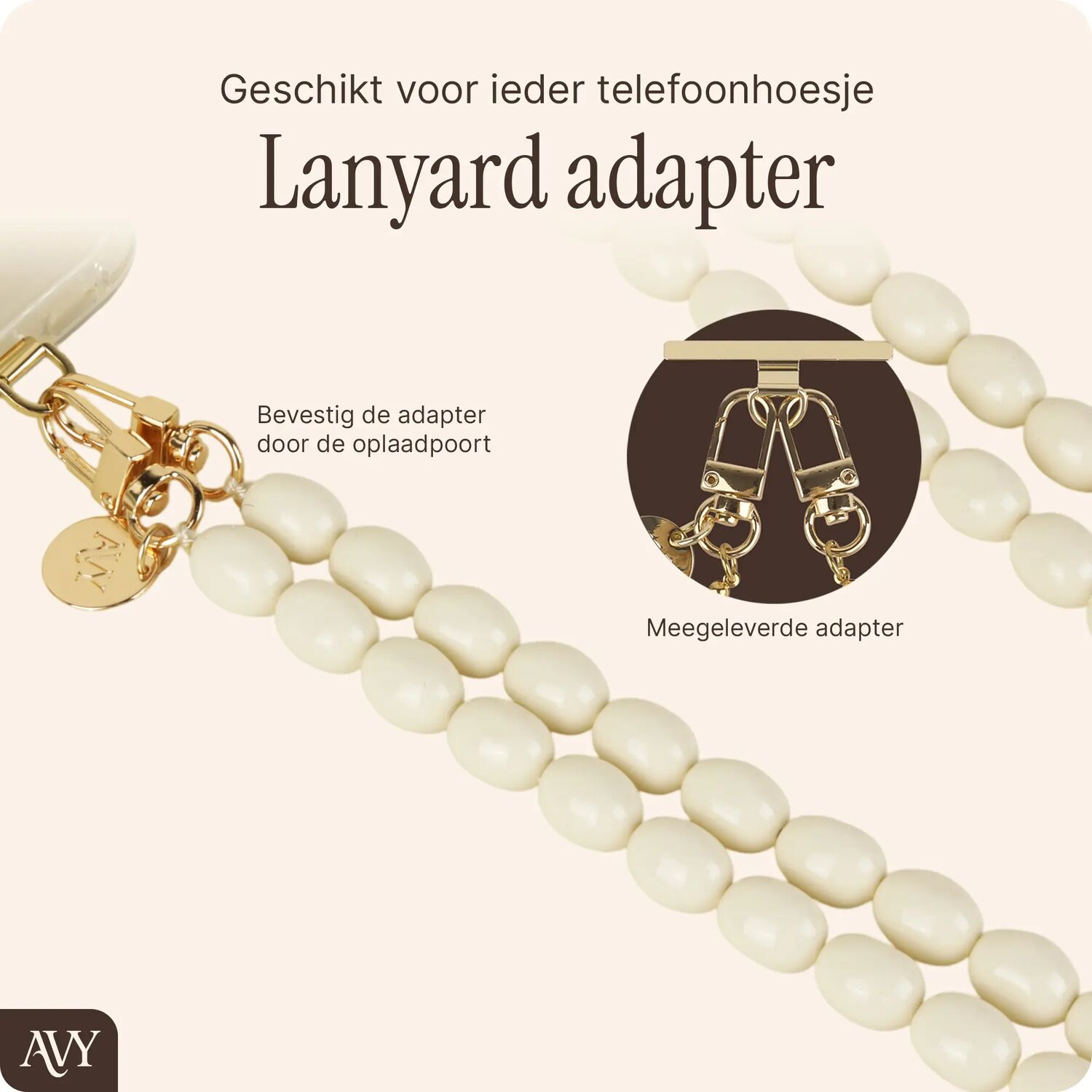 Lanyard adapter met parelketting en gouden sluitingen.