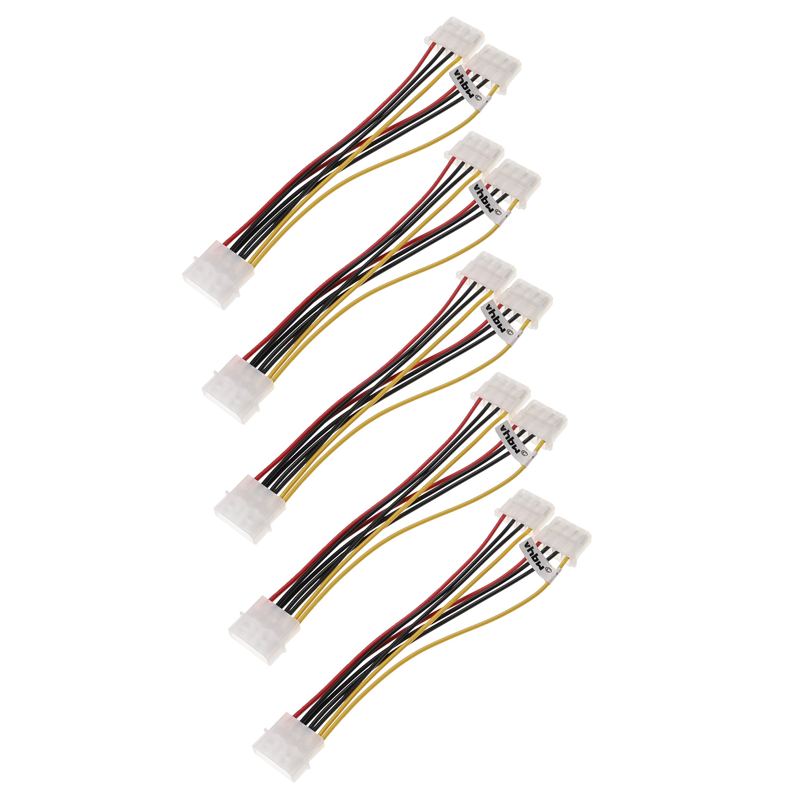Vier weiße Stecker mit roten, schwarzen und gelben Kabeln, auf weißem Hintergrund.
