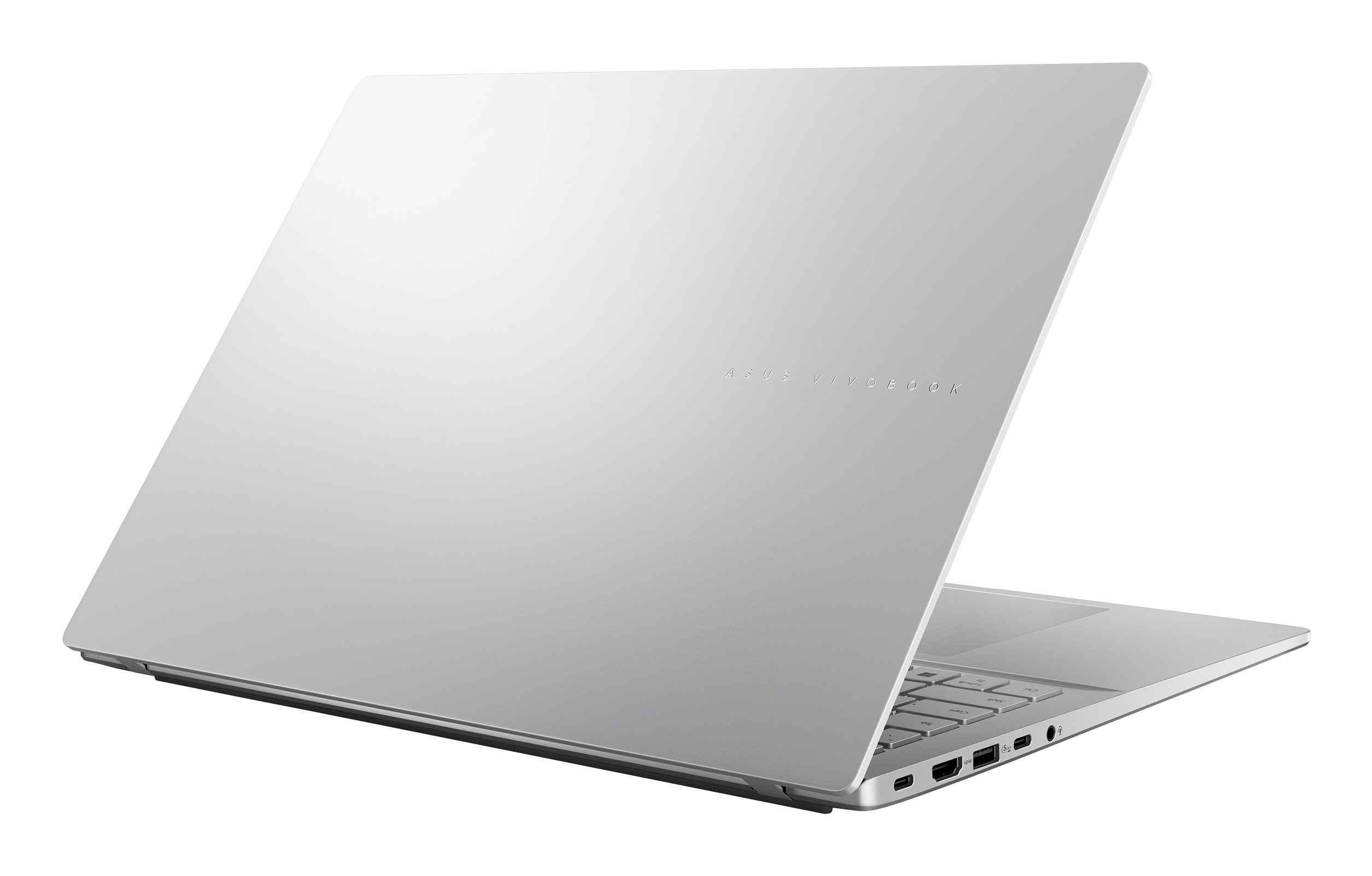 Un laptop Asus Vivobook argentato, visto da dietro a sinistra, con il coperchio aperto.