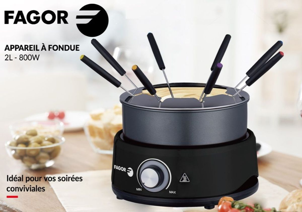 Un set da fonduta Fagor nero con 6 forchette colorate, riempito di formaggio.