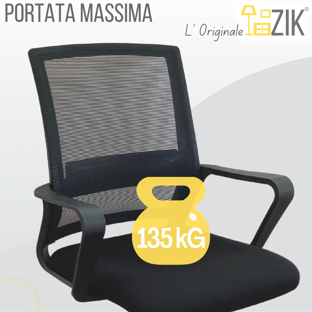 Una sedia da ufficio nera con un peso giallo di 135 kg sopra.