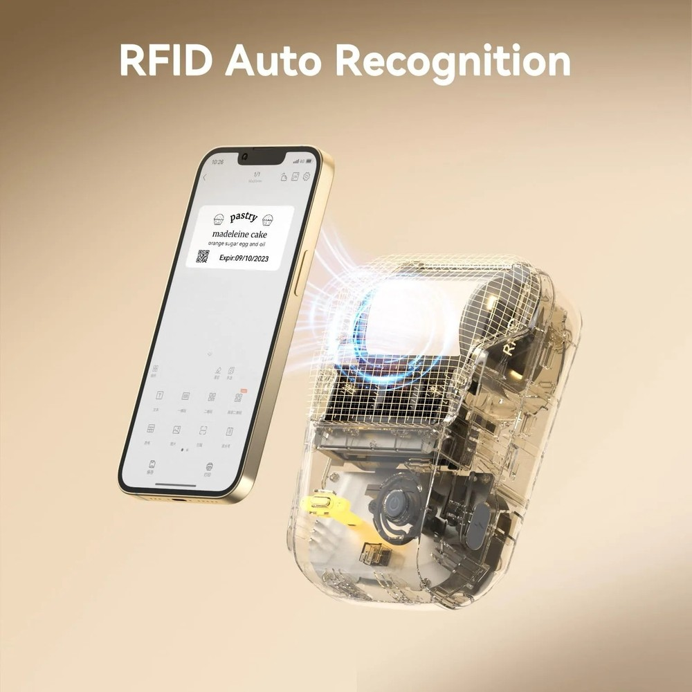 Bir akıllı telefon, şeffaf bir RFID cihazının yanında madeleine keki bilgilerini gösteriyor.