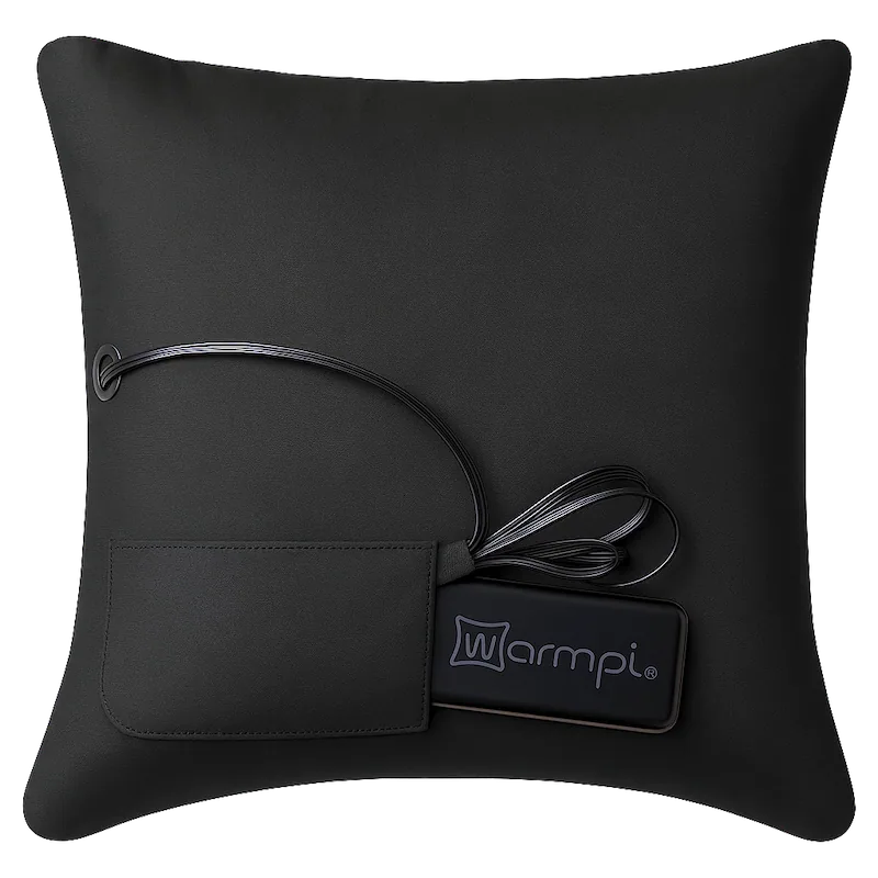 Schwarzes Kissen mit einer kleinen Tasche und einem Kabel mit dem Warmpi-Logo.