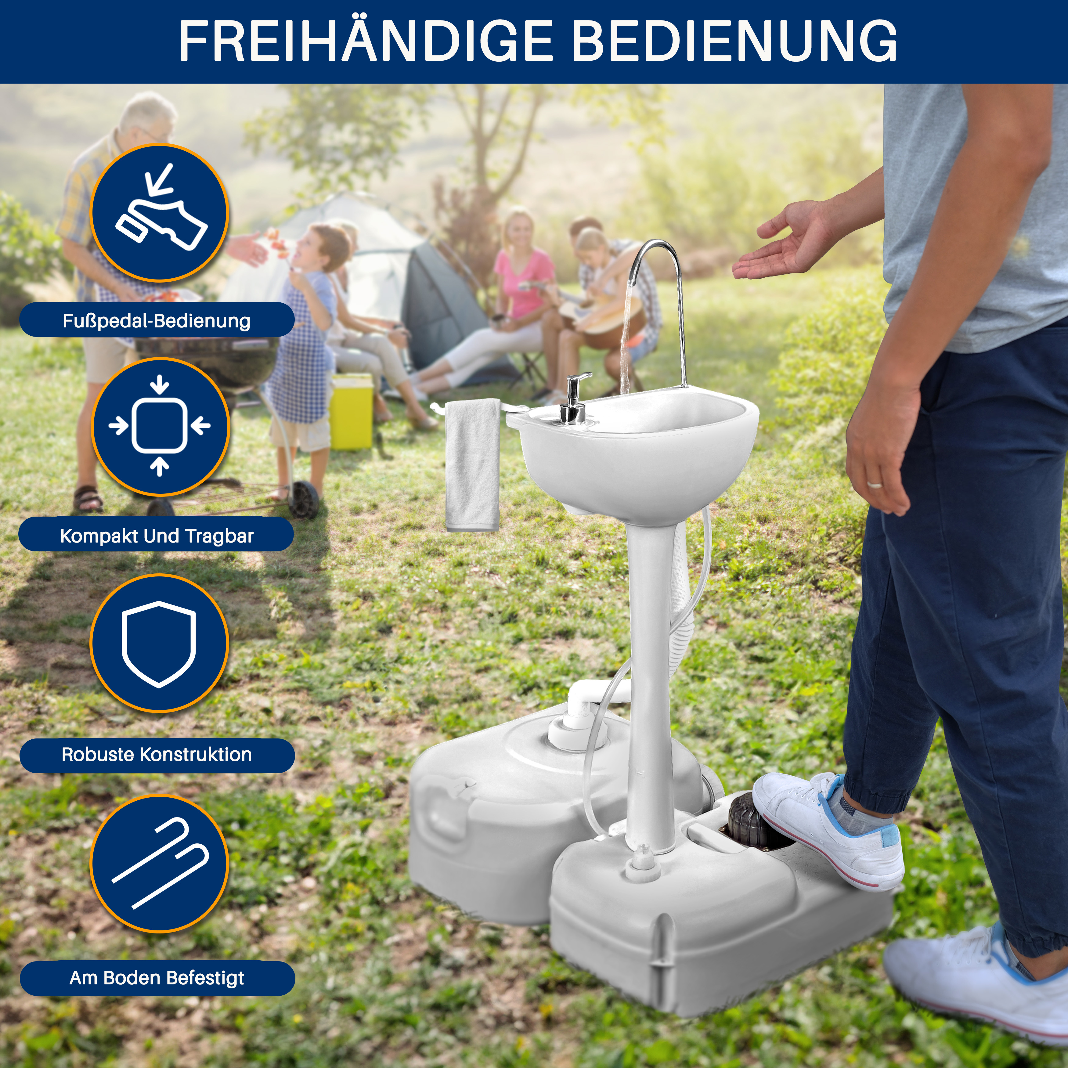 Freistehendes Waschbecken mit Fußpedalbedienung im Freien neben einer Familie.