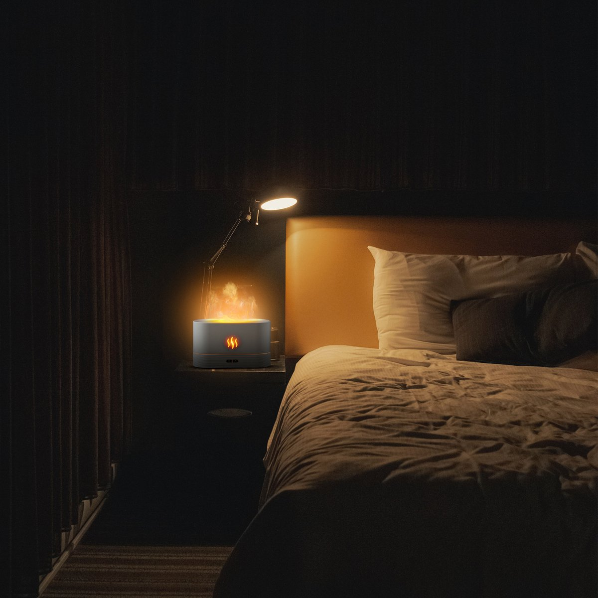 Diffusor mit Flammen-Effekt auf Nachttisch neben Bett mit Lampe.