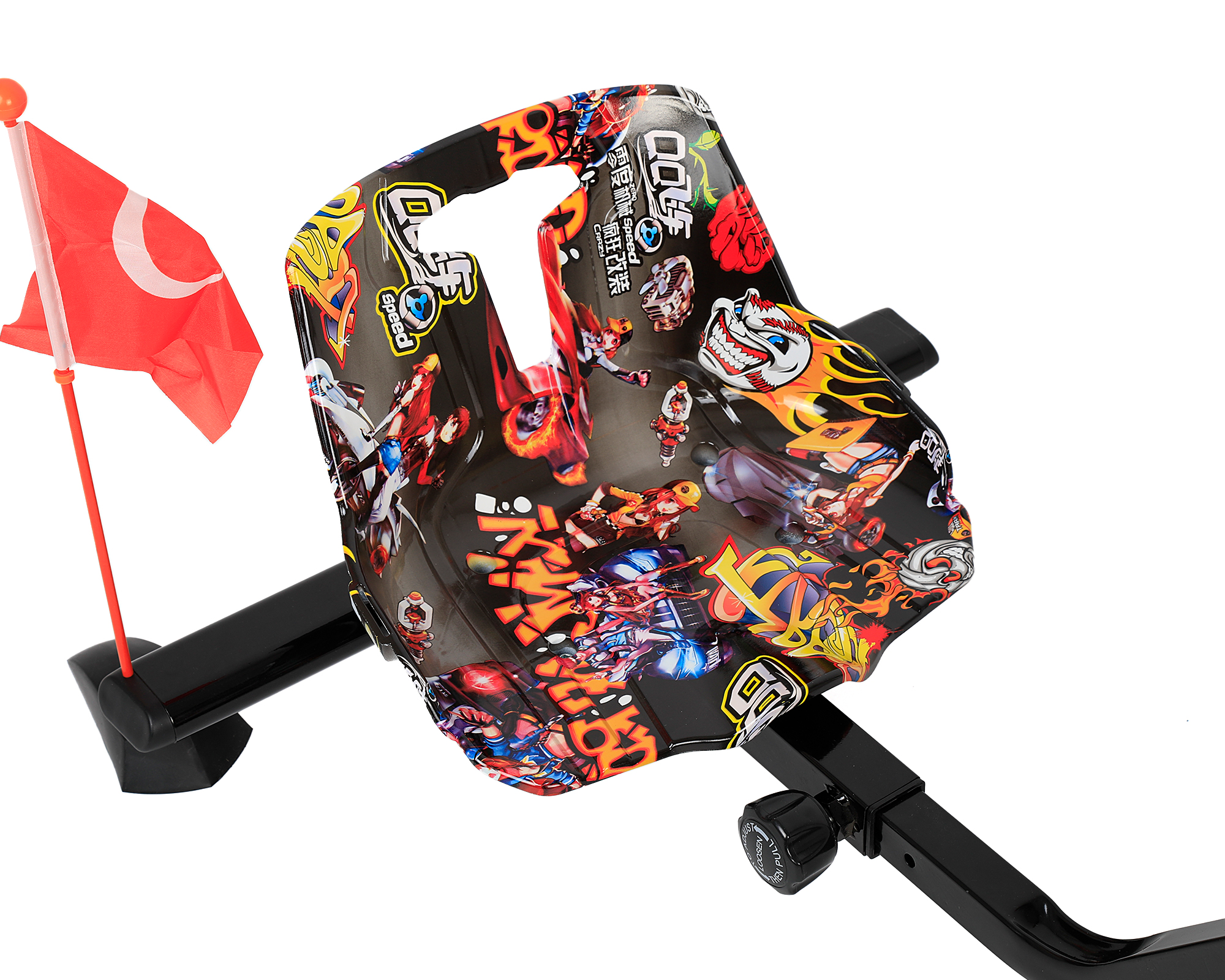 Renkli anime çıkartmaları ve Türk bayrağı olan siyah bir drift scooter.