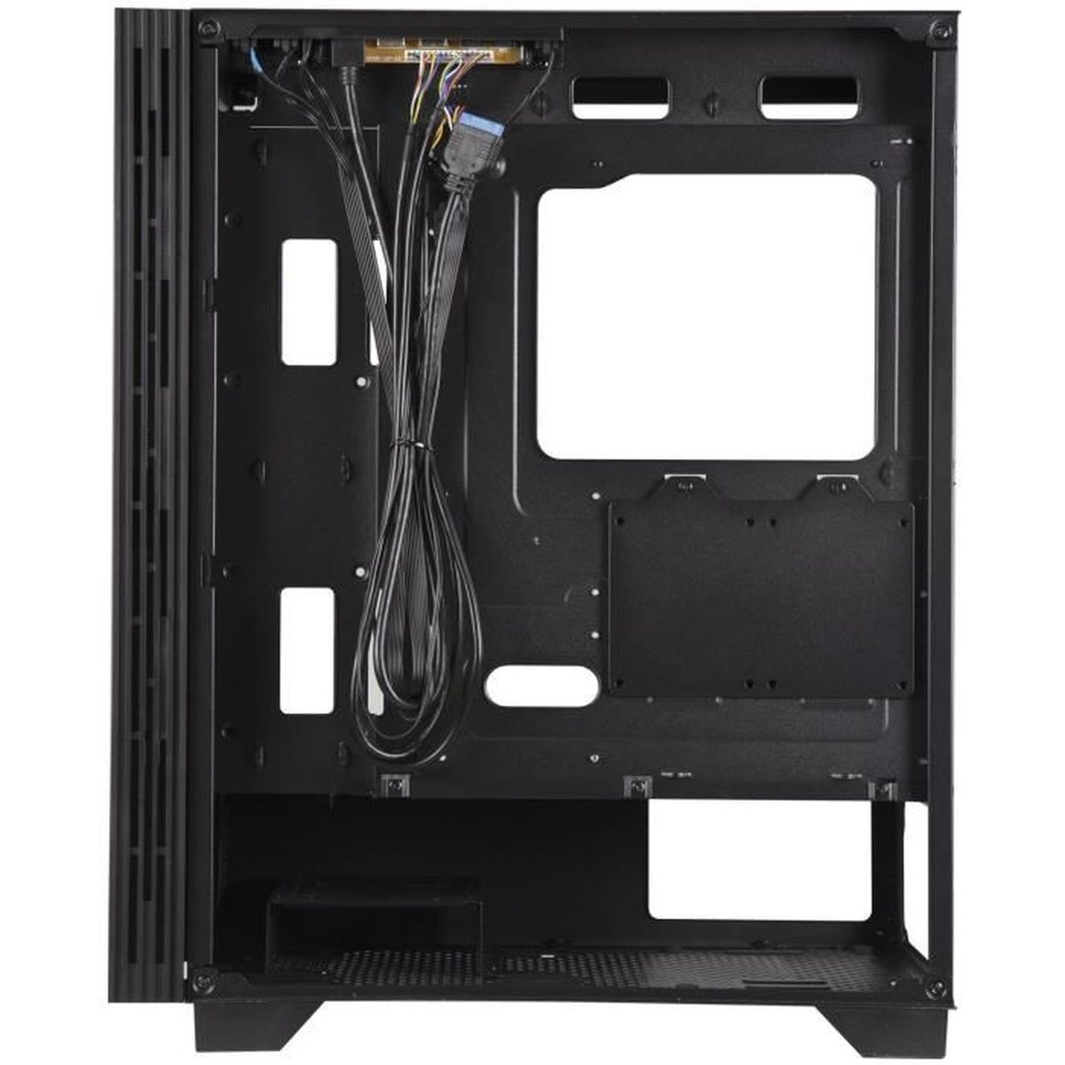Schwarzes Computergehäuse mit Kabeln und Lüftungsschlitzen.