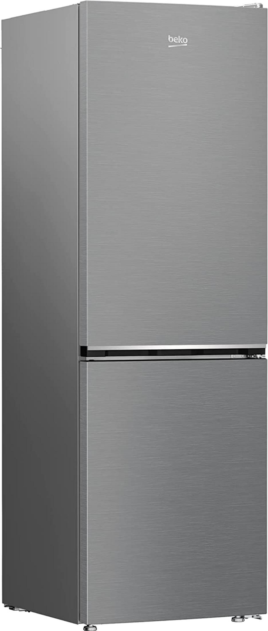 Un frigorifero argento, elegante, a due porte con logo Beko in alto.