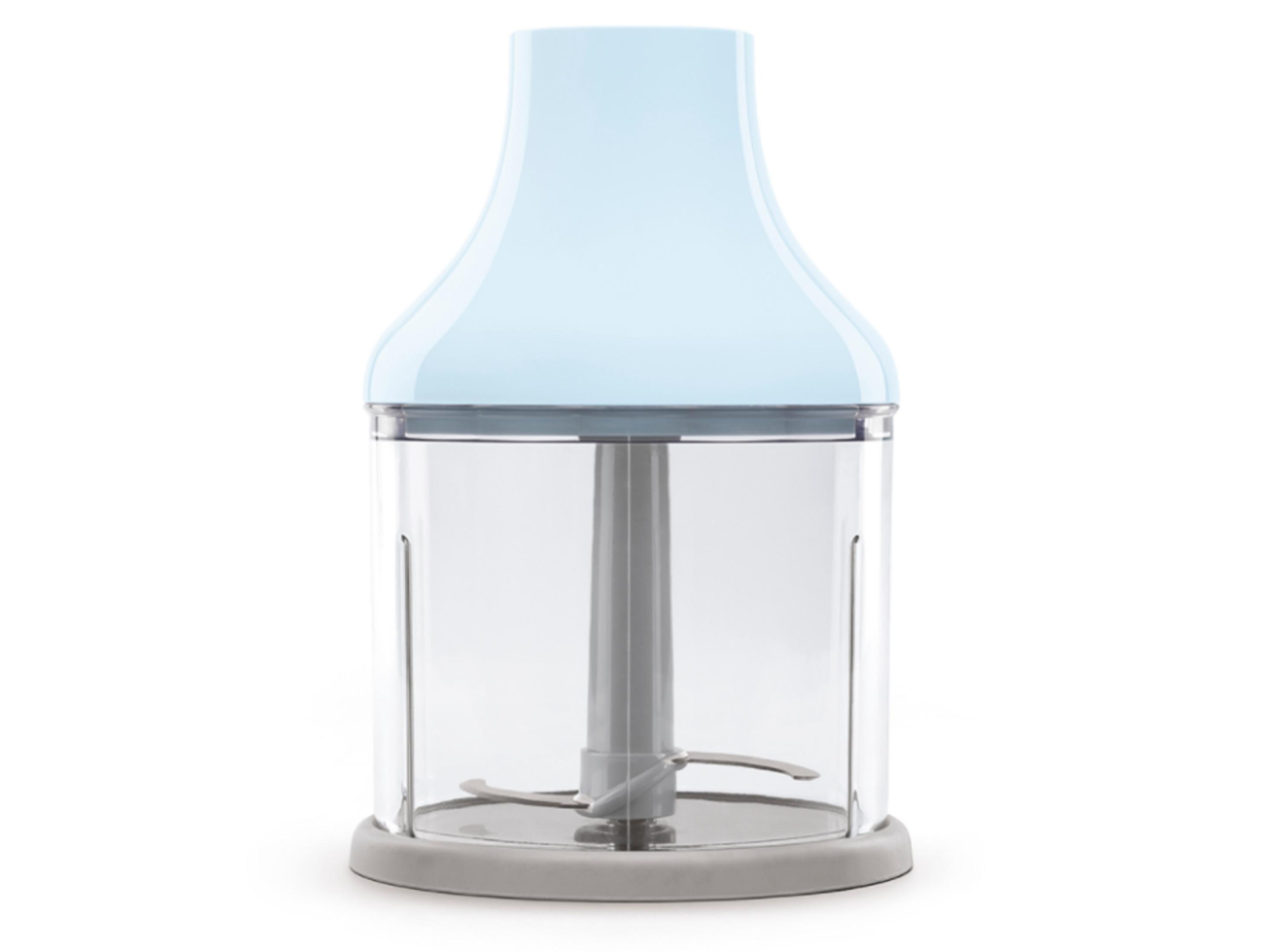 Una licuadora azul con un recipiente transparente y cuchillas plateadas.