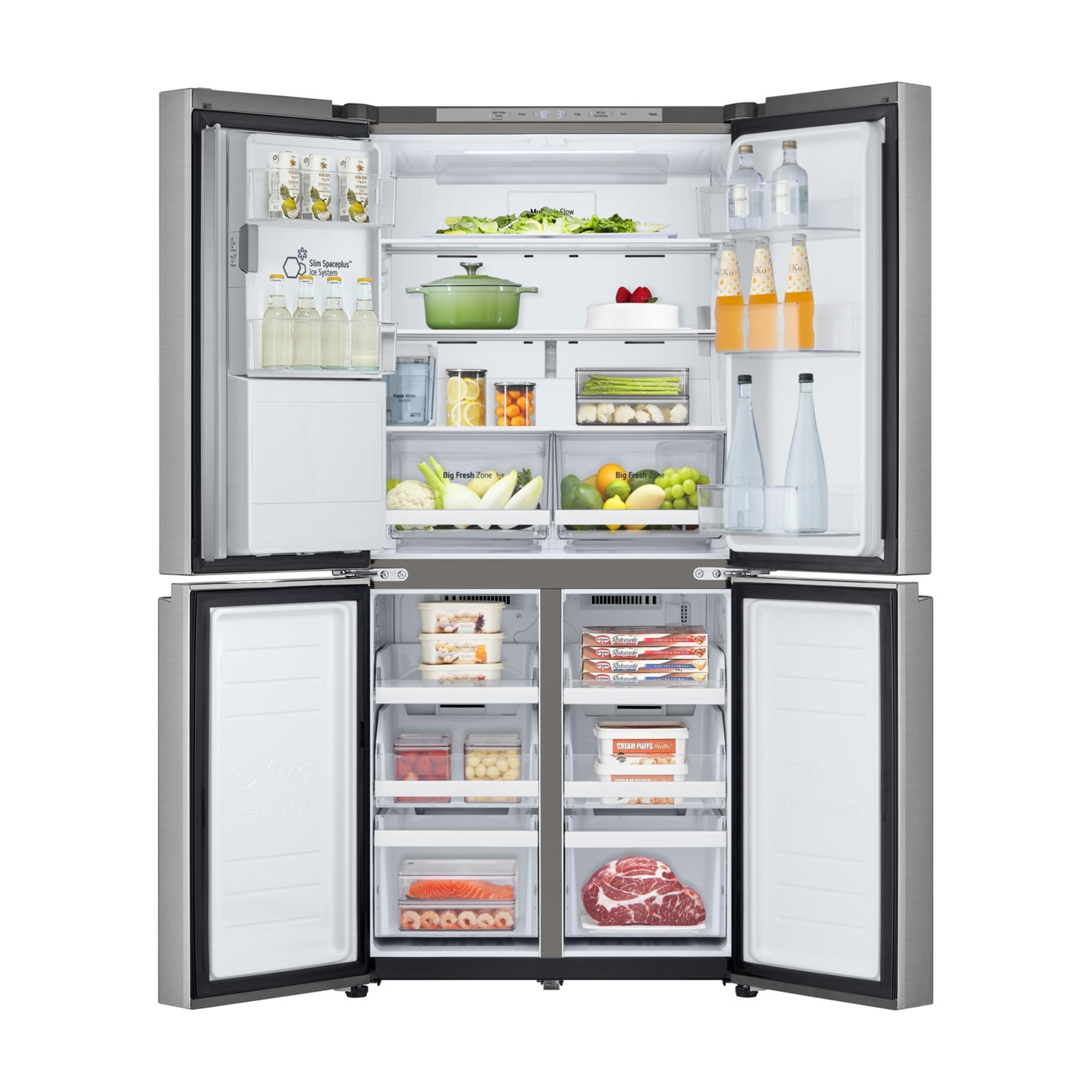 Un refrigerador abierto lleno de comida y bebidas en varios estantes.
