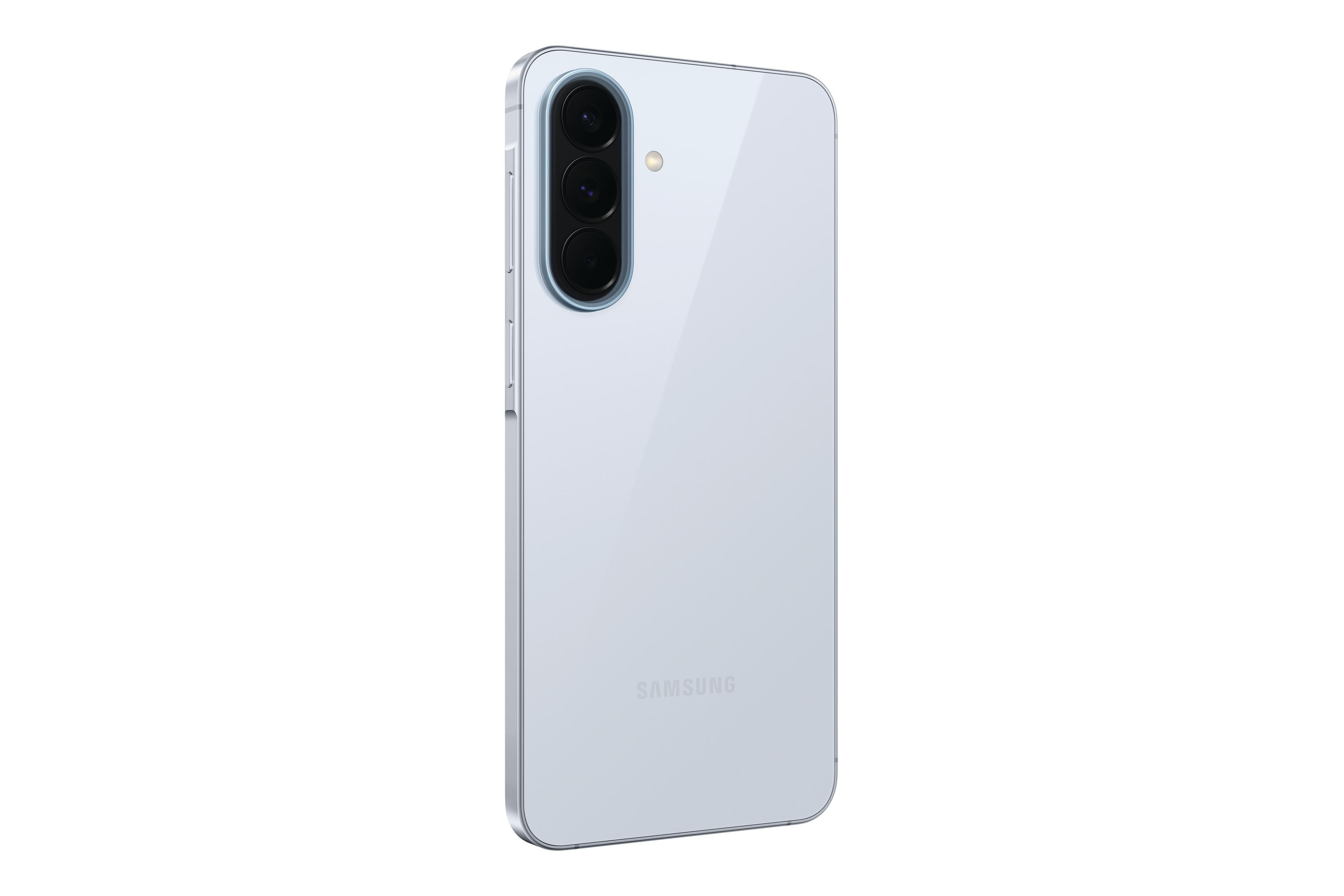 Uno smartphone Samsung azzurro con tre fotocamere posteriori.