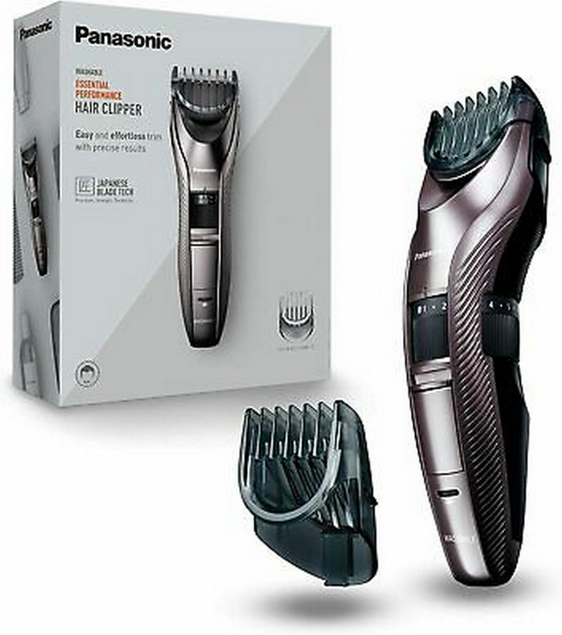 Tagliacapelli e accessori Panasonic su sfondo bianco.