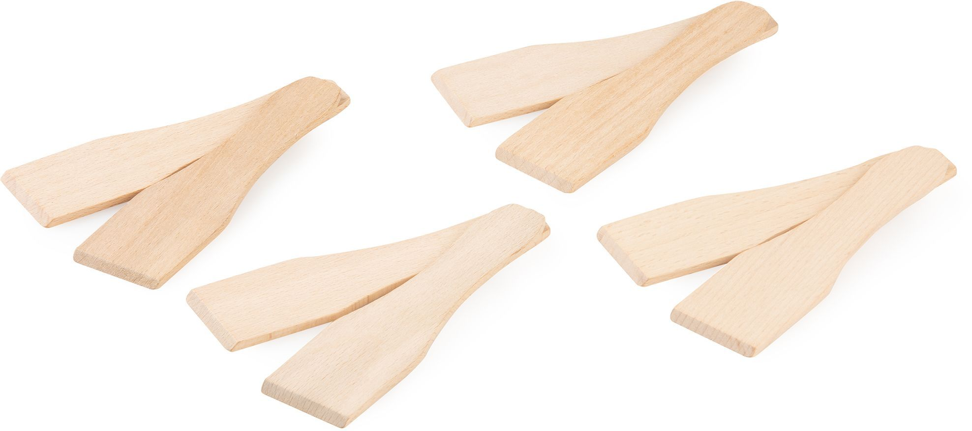 Vier hölzerne Spatel mit flachen Köpfen und Griffen, auf weißem Hintergrund.