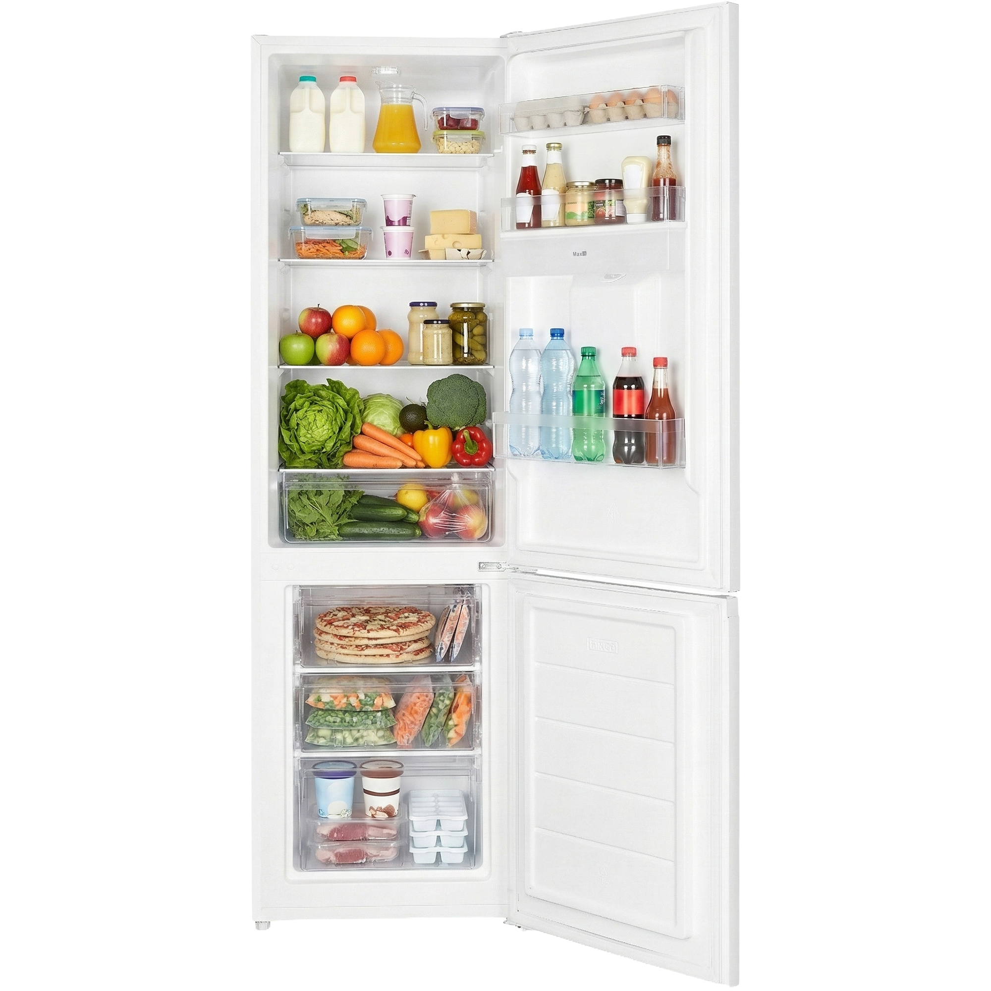Un réfrigérateur blanc ouvert rempli d'aliments tels que des fruits, des légumes, des œufs, du lait et des pizzas surgelées.