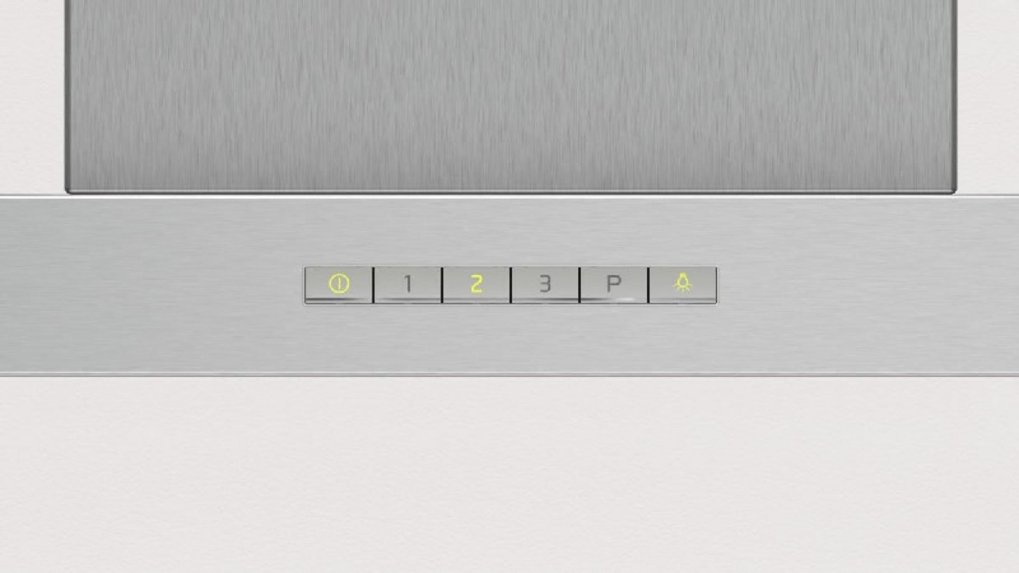 Pannello di controllo di una cappa con velocità e icona luce.