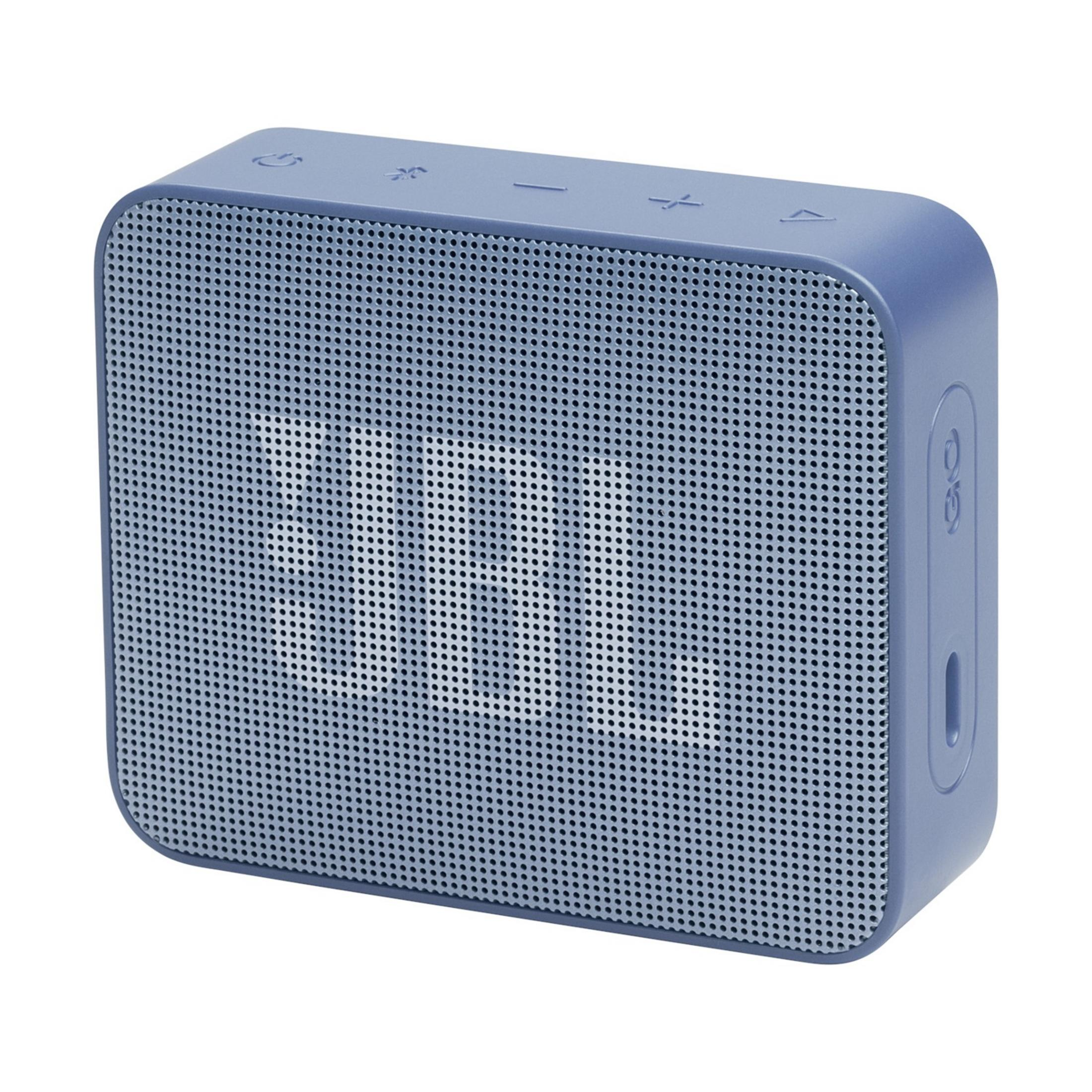 Eine blaue JBL Go 3 Bluetooth-Box mit perforierter Vorderseite und Bedienelementen.